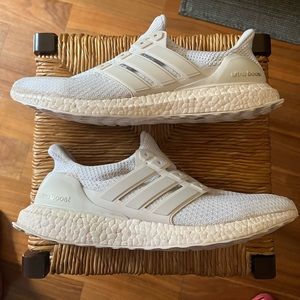 Adidas Ultra boost.